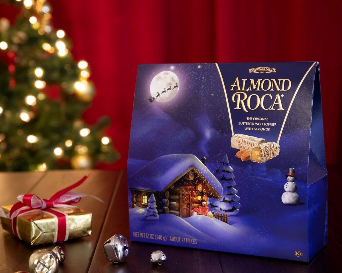 Scenic Holiday Package Design